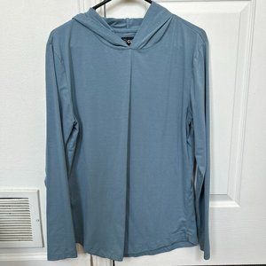 Cuts Clothing Long Sleeve Hooded Shirt